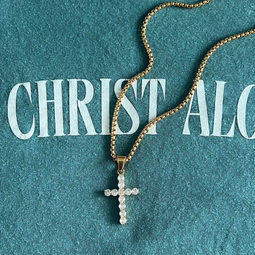 Hypoallergenic and waterproof cross pendant necklace cubic zirconias and 18k gold plated 